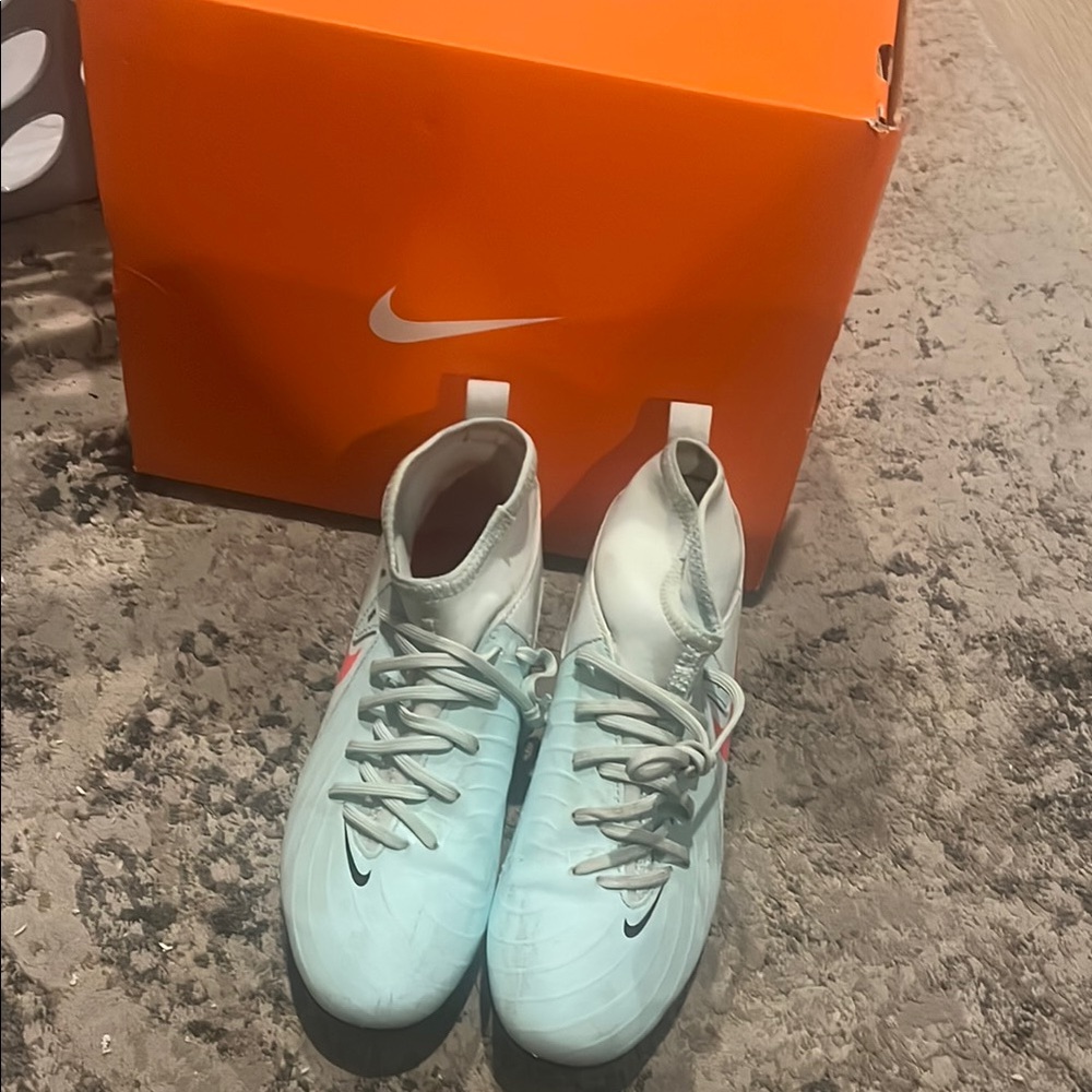 Nike Phantom Luna ll club Sky Blue Cleats with Coral Swoosh 4.5